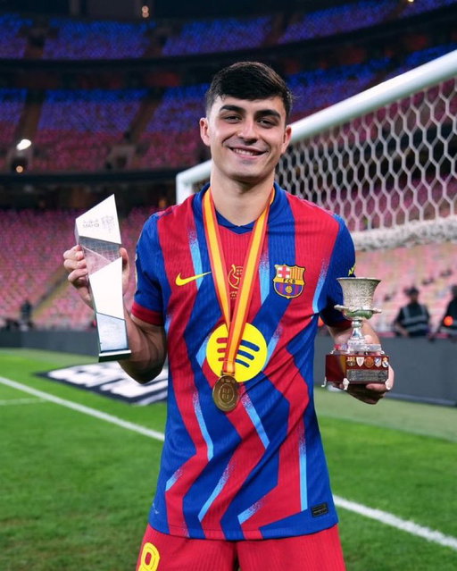 Todo queda en familia. 🏆💙❤️ 