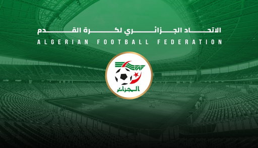 #بيان
على إثر إقصاء المنتخب الوطني في الدور ربع النهائي من بطولة كأس أمم إفريقيا 2025، يودّ الاتحاد الجزائري لكرة القدم توجيه هذه الرسالة إلى أنصار المنتخب الوطني:
” مع الإقرار بنتيجة المباراة، يدعو الاتحاد الجزائري لكرة القدم كافة المناصرين الجزائريين إلى التحلي بروح التضامن والالتفاف حول المنتخب الوطني، الذي يمرّ بمرحلة إعادة بناء، ويواصل مسار العمل والتطور.
تقترب استحقاقات مهمة خلال أقل من خمسة أشهر، وفي مقدمتها نهائيات كأس العالم، وهو ما يتطلب التفافا جماعيا، وهدوءا، ودعما من الجميع.
لقد أظهر اللاعبون وأعضاء الطاقم الفني التزاما وجدية طيلة مجريات المنافسة، وهو ما يستوجب التقدير والتشجيع من قبل كامل الأسرة الكروية الوطنية.
غير أن الاتحاد الجزائري لكرة القدم لا يمكنه إغفال القرارات التحكيمية في المباراة الأخيرة، التي أثارت تساؤلات وخلفت استياءً واسعا، حيث مست بمصداقية التحكيم الإفريقي، كما أنها لا تخدم صورة كرة القدم الإفريقية على الصعيد الدولي.
وعليه، راسل الاتحاد الجزائري لكرة القدم الكونفدرالية الإفريقية لكرة القدم، وكذلك الاتحاد الدولي لكرة القدم، من خلال إيداع شكوى رسمية مرفقة بطلب فتح تحقيق، قصد توضيح ما حدث واتخاذ الإجراءات المناسبة وفقا للوائح المعمول بها.
يتعين خلال هذه المرحلة استخلاص الدروس اللازمة من هذه المشاركة، من أجل تعزيز العمل المنجز والاستعداد للاستحقاقات المقبلة، بهدف العودة بأداء أقوى وأكثر تنافسية.
سيواصل الاتحاد الجزائري لكرة القدم جهوده بثبات وإصرار، مع تسخير كل الإمكانيات البشرية والتقنية والتنظيمية اللازمة، حتى يظل المنتخب الوطني ضمن مصاف أفضل المنتخبات، ومصدر فخر وفرح واعتزاز لدى الشباب الجزائري.
يتقدم الاتحاد الجزائري لكرة القدم بخالص الشكر والتقدير إلى كافة المناصرين، وكذلك وسائل الإعلام التي رافقت المنتخب الوطني طوال هذه المغامرة القارية، كما يشكر السلطات العمومية على دعمها وتوفيرها للوسائل اللازمة لفائدة المنتخب الوطني.
وفي الختام، يجدد الاتحاد الجزائري لكرة القدم ثقته الكاملة في المجموعة، والطاقم الفني، وكافة الساهرين على الارتقاء بكرة القدم الوطنية“.