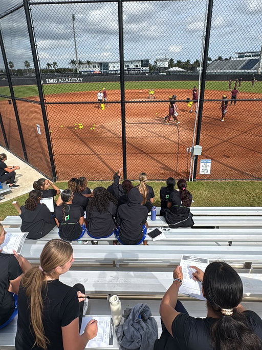 It’s a great day to learn from an elite group of women! 〽️ 

With @GopherSoftball on our IMG Academy campus, we got to watch their practice and learn a thing or two! 