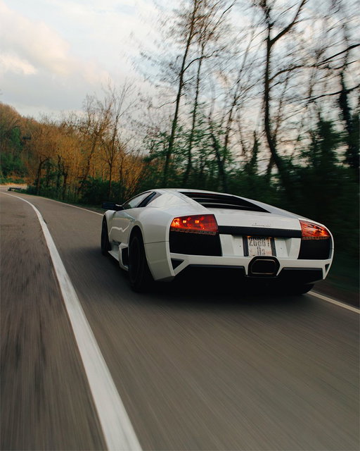 Time passes, but the ideas that define us remain. Lamborghini Murciélago stands as a timeless testament to that spirit. 
