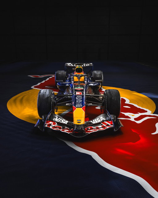 You thought it was gonna be the same livery, didn't you? 😜

🎨 @simonrdesigns

#F1 || #RedBullRacing 