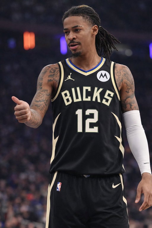 The Memphis Grizzlies are targeting a first-round pick and Ryan Rollins in the Ja Morant trade talks, per @MikeAScotto. 

🍿 