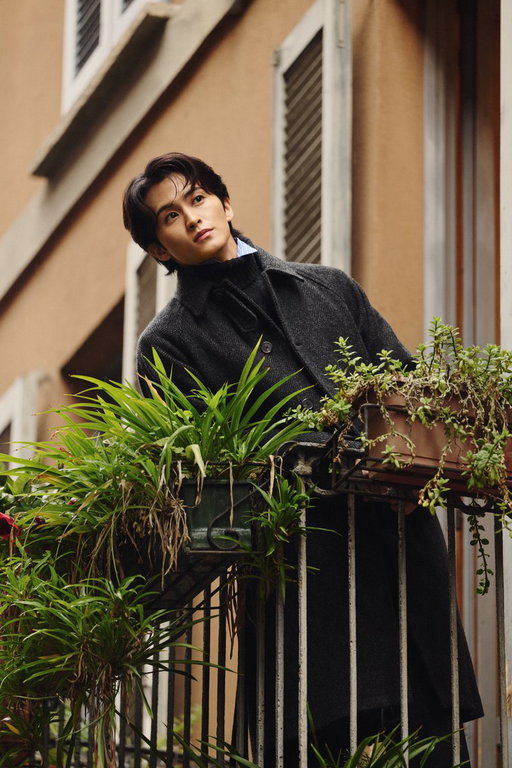#MarkLee arrives in Milan for #RalphLaurenFall26.

Discover moments from the #MFW salon-style presentation at Palazzo Ralph Lauren via #RalphLaurenFall26. 