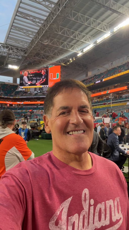 .@mcuban in the building ‼️ 