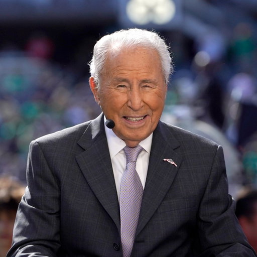 Somewhere, Lee Corso is smiling right now ❤️

Indiana coach from 1973-82 
