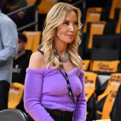 Jeanie Buss began to turn on LeBron James years ago, per @Baxter 

- Grumbled about James “outsized ego”
- Felt Klutch exerted too much control
- Didn’t like how LeBron was considered a savior
- Lack of accountability over the Westbrook trade
- Privately mused about not giving him a contract extension and even trading him
- Felt LeBron was not grateful the Lakers drafted Bronny
- Begrudgingly gave him a contract extension fearing a bad PR hit

(https://www.espn.com/nba/story/_/id/47594947/inside-jeanie-jerry-buss-family-infighting-drove-10b-sale-los-angeles-lakers-mark-walter)