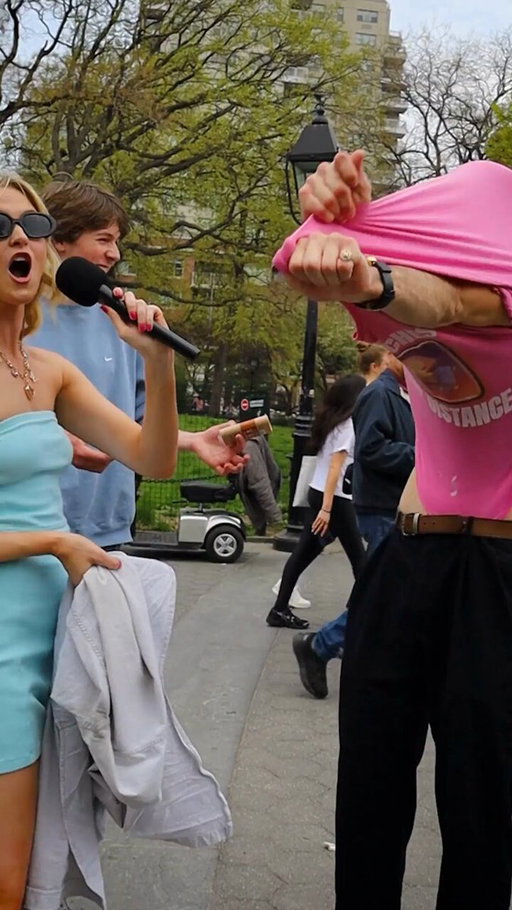 We turned a cold approach in the park into a genuine, funny moment for the brand.

If you can get a stranger to vibe with you on camera, you've already won the audience.

Capture the moment. That's StreetTalk.

#StreetTalk #DrSquatch #AdvertisingStrategy 