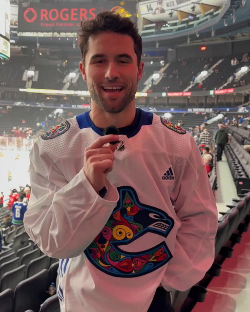 Robbie G.K. from Heated Rivalry checking in from #Canucks Pride Night! 