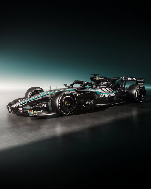 The new era starts here. Introducing our W17 🤍🖤 