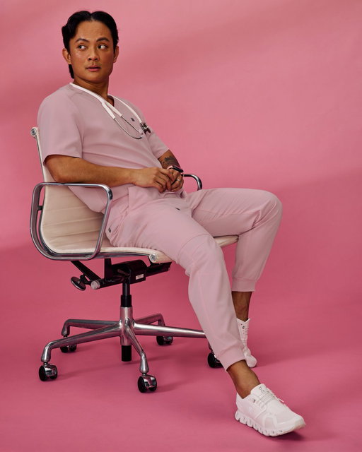 Rose Quartz = love at first wear. Just ask @nurse.johnn 👀

Your Valentine’s Day starts here 💘 We won’t stop you. Available now. 