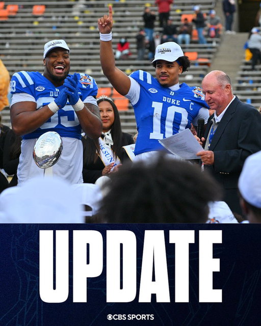 Sources to @mzenitz &amp; me: Duke and Darian Mensah's camp continue to be in contact, and are working to try and find a resolution outside of court that would allow Mensah to transfer to another school.

A TRO filed by Duke currently prevents Mensah from enrolling at another school. 