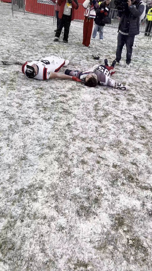 Snow better feeling ❄️

See you at the Super Bowl, @Hunter_Henry84  🐗 