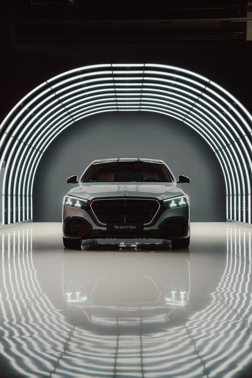 The next generation of presence has arrived. Say hello to the new #SClass. 

With a bolder silhouette, twin-star headlamps, the first illuminated Mercedes star and an enlarged illuminated grille, the new S-Class commands presence at any time of day. 

Inside, the MBUX Superscreen in the front and the MBUX High-End Rear Seat Entertainment system with dual 13.1-inch displays transform the first-class rear compartment into a fully connected workplace. Brand new innovations such as heated seatbelts in the front - providing comforting warmth more quickly - and an electric air filter that enhances interior air quality elevate the atmosphere and driving experience, creating a serene personal retreat.

#MercedesBenz

The availability of the equipment, functions, features and services shown depends on the respective vehicle model, the individual configuration and the respective market.

Display content may differ from production vehicle. 

Illuminated Mercedes Star available as optional equipment shortly after market introduction.