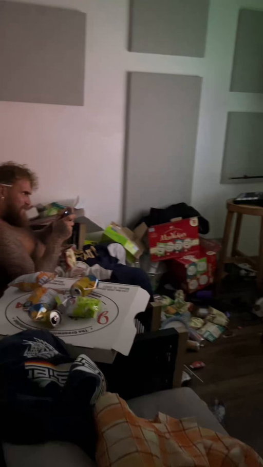 Tired: Jake Paul is in rough shape after his loss to Anthony Joshua

Wired: Betr just launched Esports and Jake Paul is growing the company 🧠 