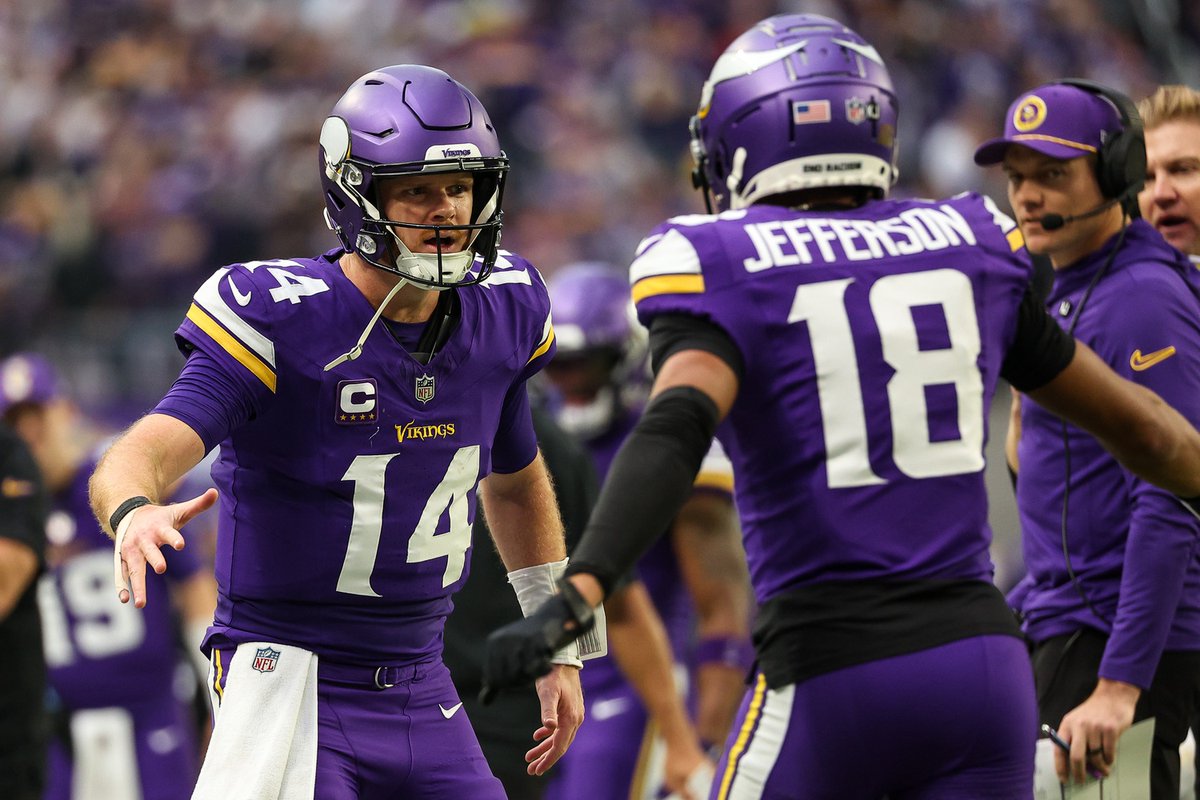 Justin Jefferson on if Vikings had retained Sam Darnold for 2025 season:

"I definitely felt like we would've done better. But it is what it is." 