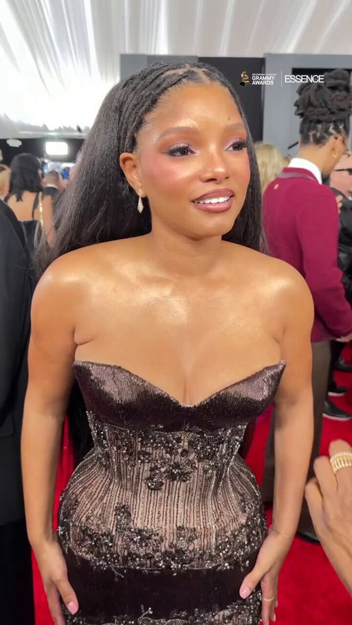 The people's princess! 

Halle Bailey is a ray of sunshine on the #Grammys carpet, and we're loving her era of healing through artistry. 