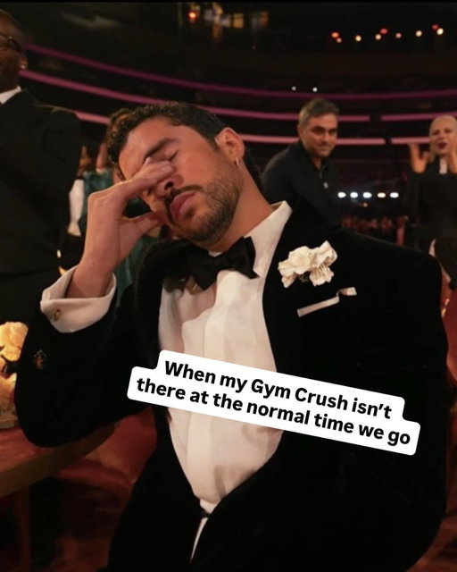 Me 🤝 making eyes at my Gym Crush 😍🤤
 
What better way to make your move than the gift of Nitraflex Sport Pre-Workout, our NEW Creatine Chews, and a beautiful bouquet of flowers! 🌹
 
Enter our Valentine's SECRET GYM CRUSH #GIVEAWAY at the tweet in this chain! 📌
 
#GymCrush #GymMemes #GymThings #Grammys #BadBunny #SabrinaCarpenter #GymLife