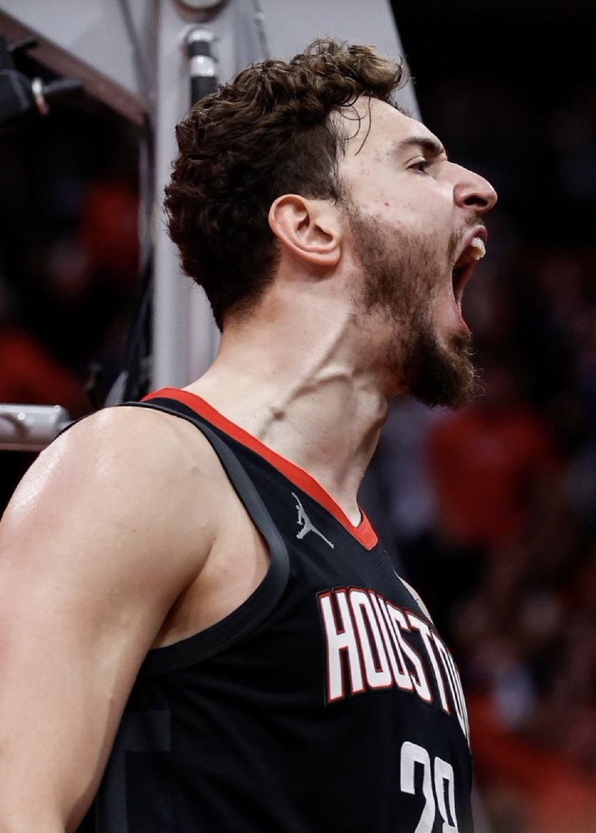 Alperen Sengun in his first half since being snubbed from the All-Star Game:

🚀 21 PTS
🚀 5 REB
🚀 3 AST 