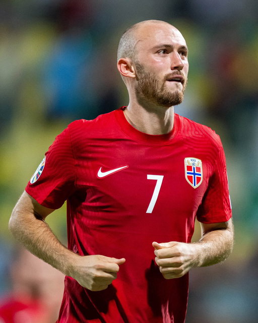 Fredrik Aursnes har igjen gjort seg tilgjengelig for landslagsspill. Vi er veldig glade for å kunne ønske han velkommen tilbake med flagget på brystet🇳🇴 