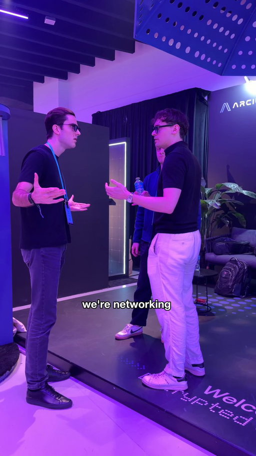 Investor confronts startup for $100k umbrella exp 
