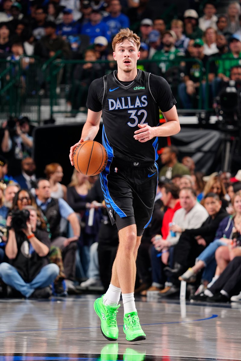 The only teenagers in NBA history to score 30+ points in three straight games:

Cooper Flagg

That's it. That's the list 😳 