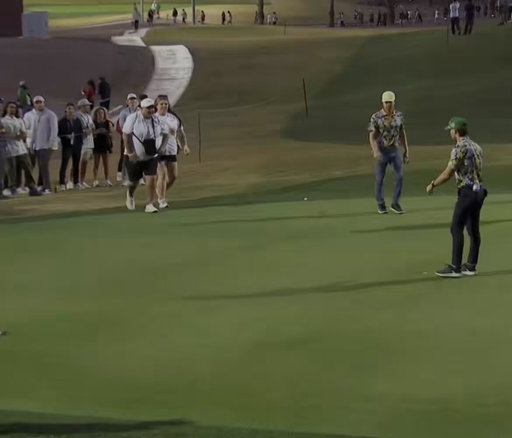 WE GOT A PROPOSAL AT THE GOOD GOOD DESERT OPEN! 💍 

INCREDIBLE!! 

@GrassClippingsc 
