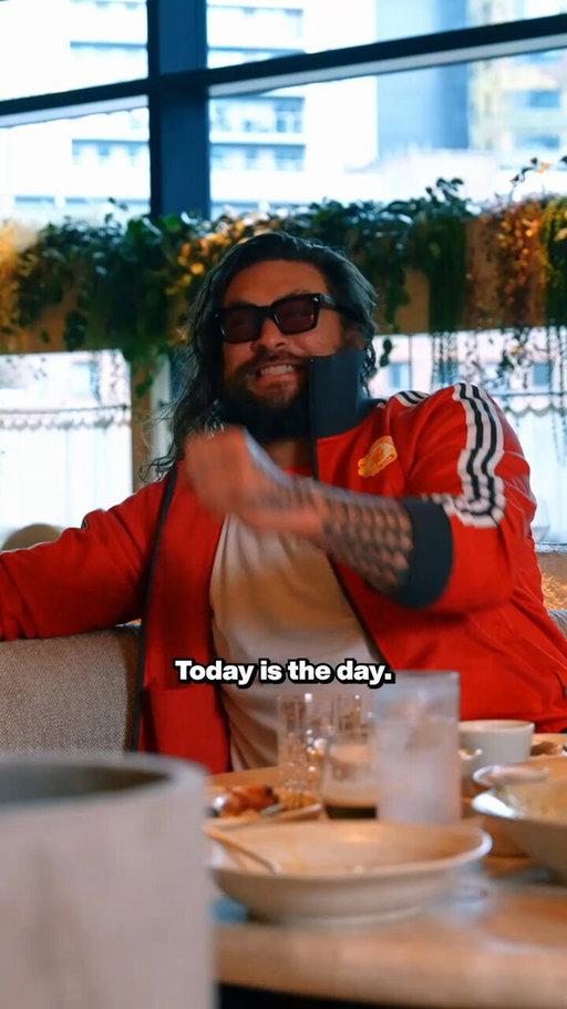 Nothing compares to your first United match. And we caught up with Jason Momoa before his... 🥺. 