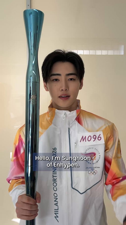 SUNGHOON IN MILAN!!!🤩

From the ice rink to stages around the world, today Sunghoon carried a symbol that brings together sport, music and passion. 🔥

#MilanoCortina2026 #TorchRelay2026 #Olympics #Milano 