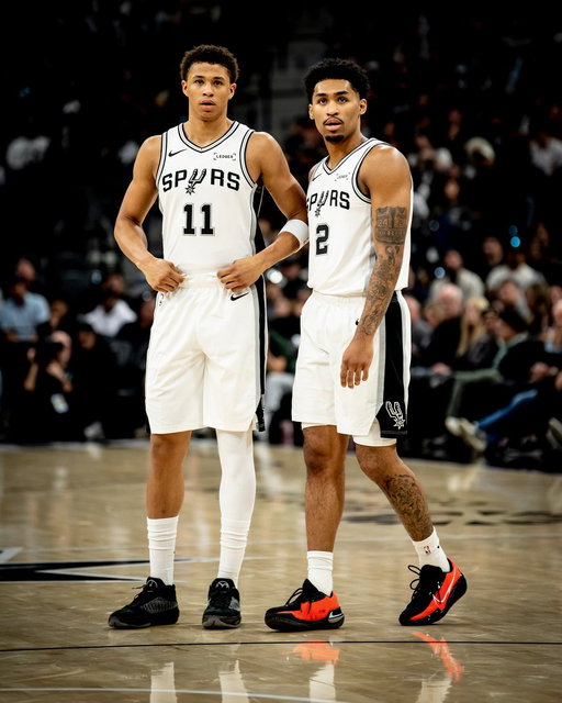 THE ROOKIE DUO TONIGHT:

DYLAN HARPER:
11 PTS, 4 REB, 5 AST, 5-8 FG

CARTER BRYANT:
11 PTS, 5 REB, 3 BLK, 3-7 3PT 