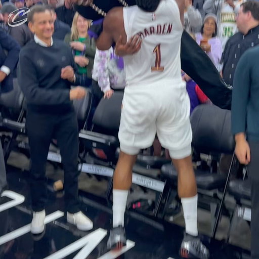 Travis Scott pulled up to support James Harden for his Cavaliers debut last night 

 