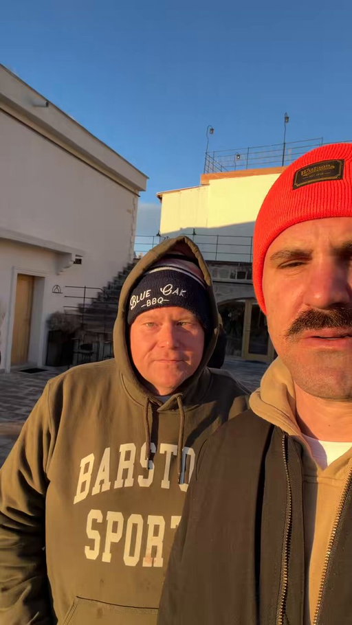 Mintz has seen the outpouring of hate from his airplane photo but would like to single out one hater in particular. 

Try choosing love one time @ryanwhitney6. #mintzstanbul #baldstool 