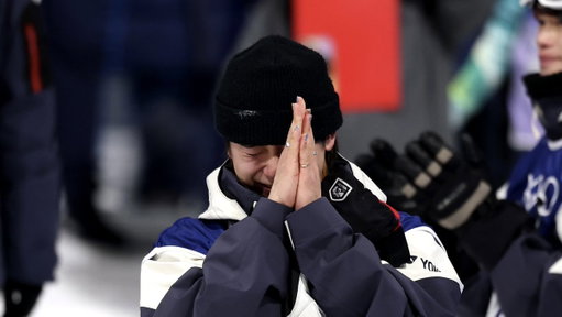 All the emotions from Yuto Totsuka after winning his first Olympic gold in the Snowboard Men’s Halfpipe.🥇

Enjoy every second, Yuto. 🏂 🇯🇵

#MilanoCortina2026 #Olympics #Snowboard #Totsuka 