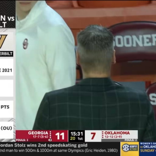 Georgia @ Oklahoma is currently in a delay after a concession stand CAUGHT ON FIRE😳🔥

This is something we’ve NEVER seen before 😟 
