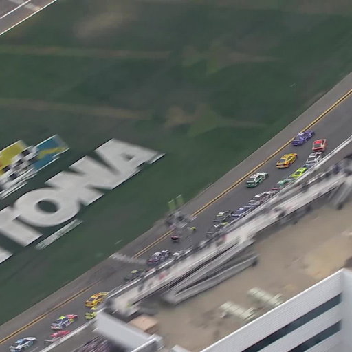 The field stacks up and the caution is out on Lap 124. 