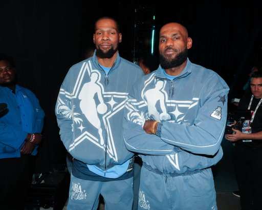 This pic is legendary 🥶👑🐍 
