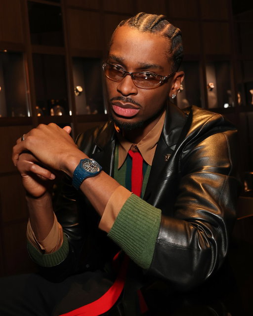 Welcoming Shai Gilgeous-Alexander to the AP Family!

As a sports and fashion icon, Shai is an avid watch collector with a long-standing appreciation for Audemars Piguet, embodying our commitment to craftsmanship, creativity, and pushing boundaries.

We are proud to count him as Friend of the Brand, reinforcing the Manufacture’s long-standing dialogue with contemporary culture.
Marking this moment at the AP House LA, Shai was wearing the all-new 2026 Royal Oak Perpetual Calendar 41 mm in blue ceramic. 

Building bridges across the world and nurturing strong relationships guided by genuine affinity has always been part of Audemars Piguet’s journey.

#AudemarsPiguet
