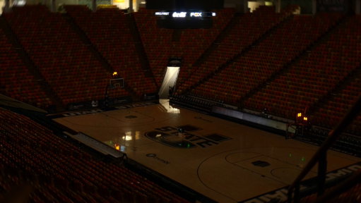 There's an Aggie legacy in the Barnes family. Current Utah State guard, Jordy Barnes, is following in his father's footsteps on the basketball court.
@USUBasketball #USUbasketball #utahstateaggies 