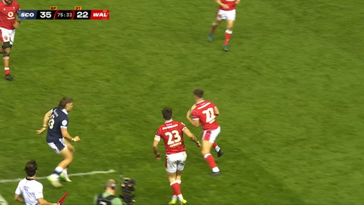 One of the greatest tries never awarded! 😍

Disallowed for jumping over a tackler

#GuinnessM6N #Since1883 