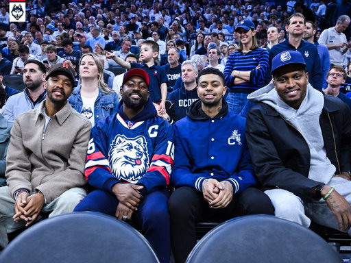 Got some DAWGS in the building 😤 