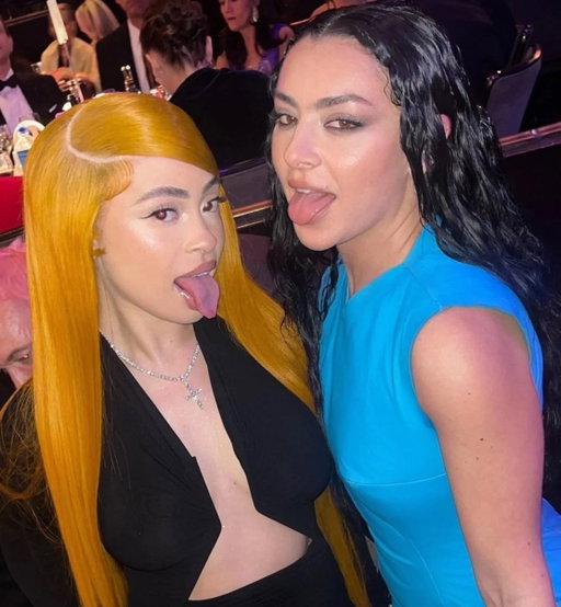 Ice Spice survived Charli XCX’s Unfollowing spree

Charli XCX unfollowed over 1000 celebrities. 
