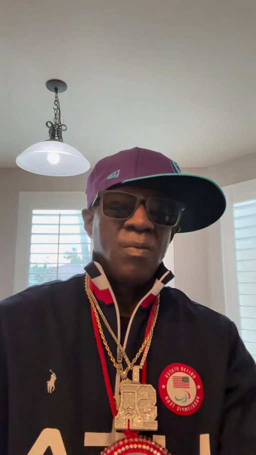 THIS IS HOW YOU SHOW UP FOR WOMEN'S SPORTS!!! @FlavorFlav #flavorflav #teamusa 