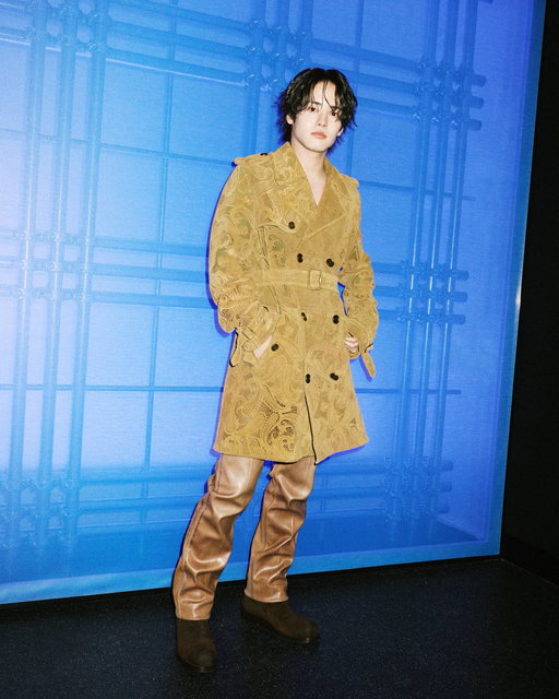Eiji Akaso at Old Billingsgate for Burberry Winter 2026

https://t.co/jcBAvS2NQC 