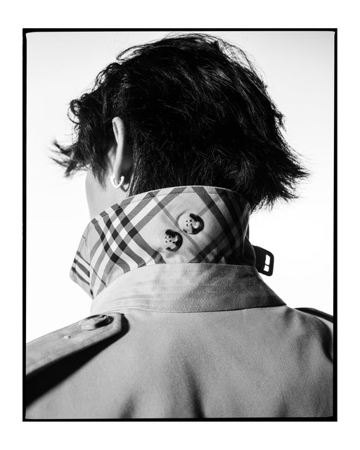 The collar. The belt. The rain

An icon steps into the spotlight... 