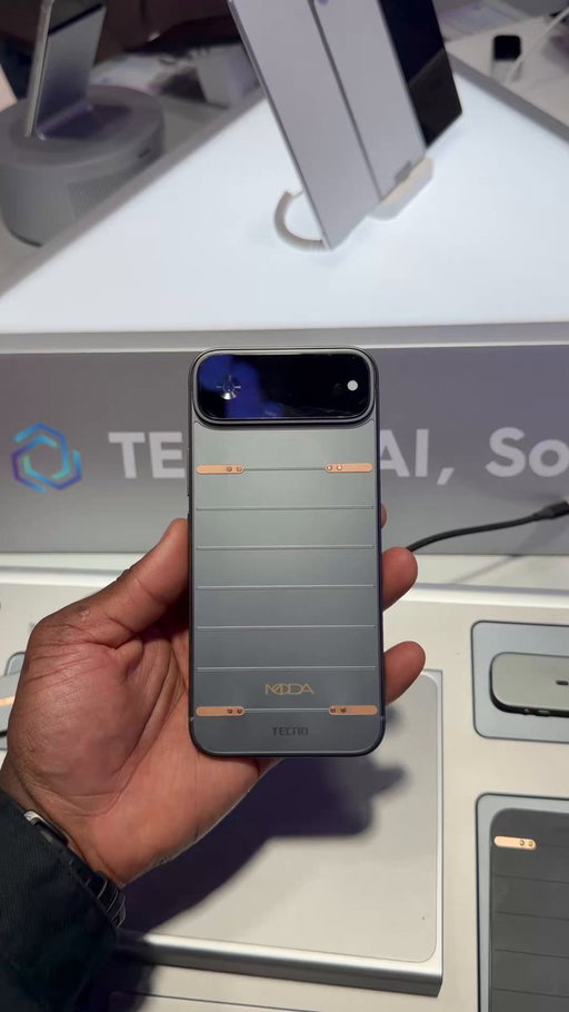 Tecno’s modular phone! What do think of it? #MWC2026 