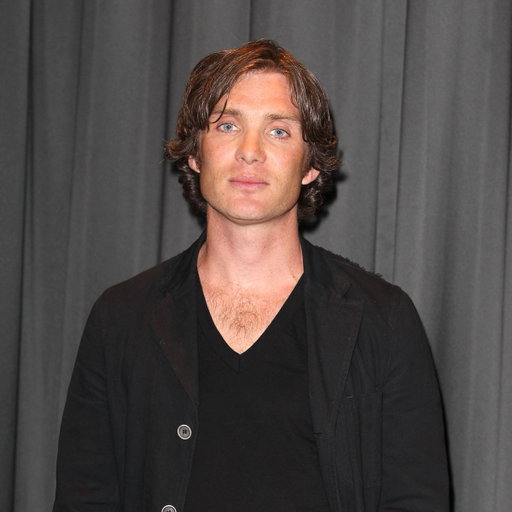 Cillian Murphy at the ‘PEAKY BLINDERS’ premiere in 2013 vs. 2026. 