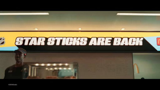 DON'T say "my very own mini stick" at the exact same time as your buddy UNLESS you want to trigger a tiny face off. 🏒🚨 NHL Star Sticks meal out tomorrow https://t.co/LhHi6VaEMI 