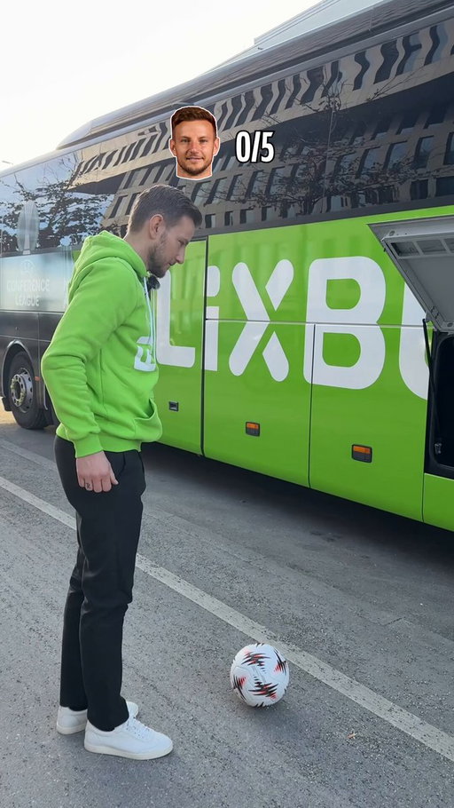 Wait for Ivan Rakitić's 5th attempt 😱

#UELTrophyTour | @FlixBus | @ivanrakitic 