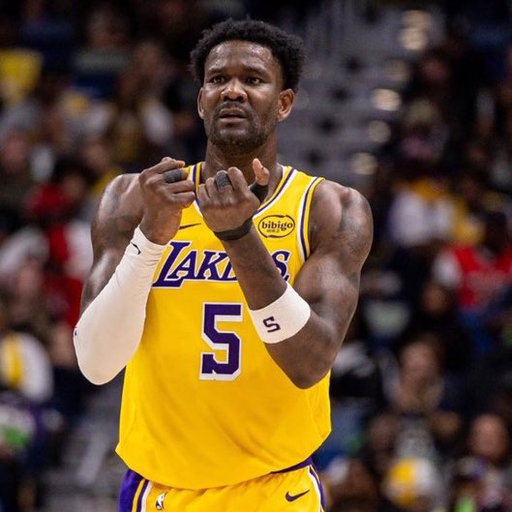 not tweeting until Deandre Ayton scores 20 