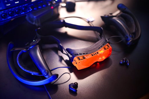 たったこれだけの機材で最高のVRが楽しめる時代になったのエモすぎない？ 