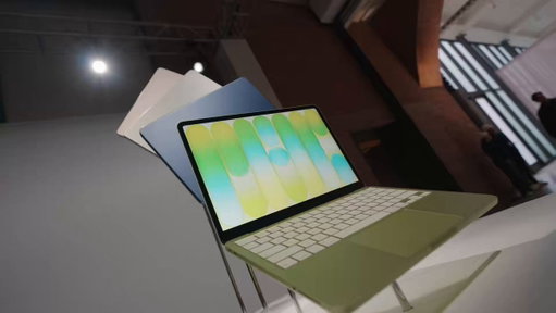Checking out the MacBook Neo: 